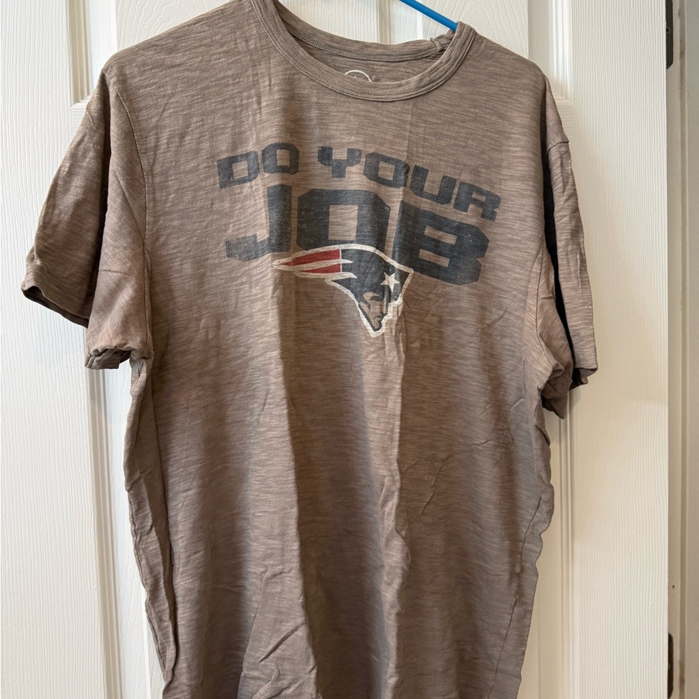 47 Men's New England Patriots tee.